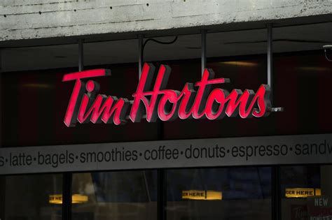 Winnipeg woman sues Tim Hortons alleging cream in tea led to hospitalization